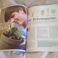 "Frisch auf den Tisch" magazine review. Random thoughts on gardening.